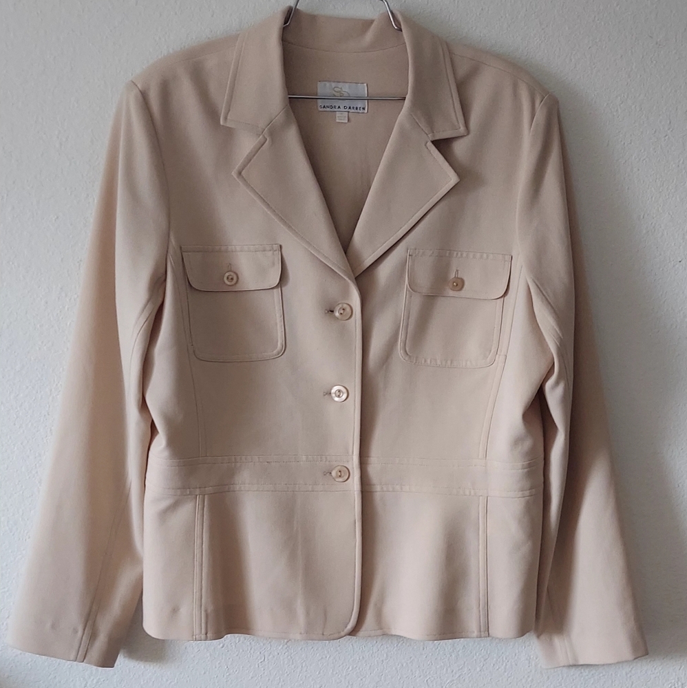 Sandra Darren Size 16 Women's Cream Buttoned Jacket Shoulder Pads